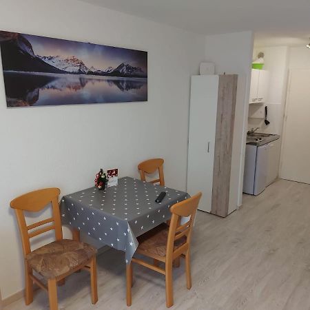 Apartment Homburg Uni-Naehe Екстериор снимка