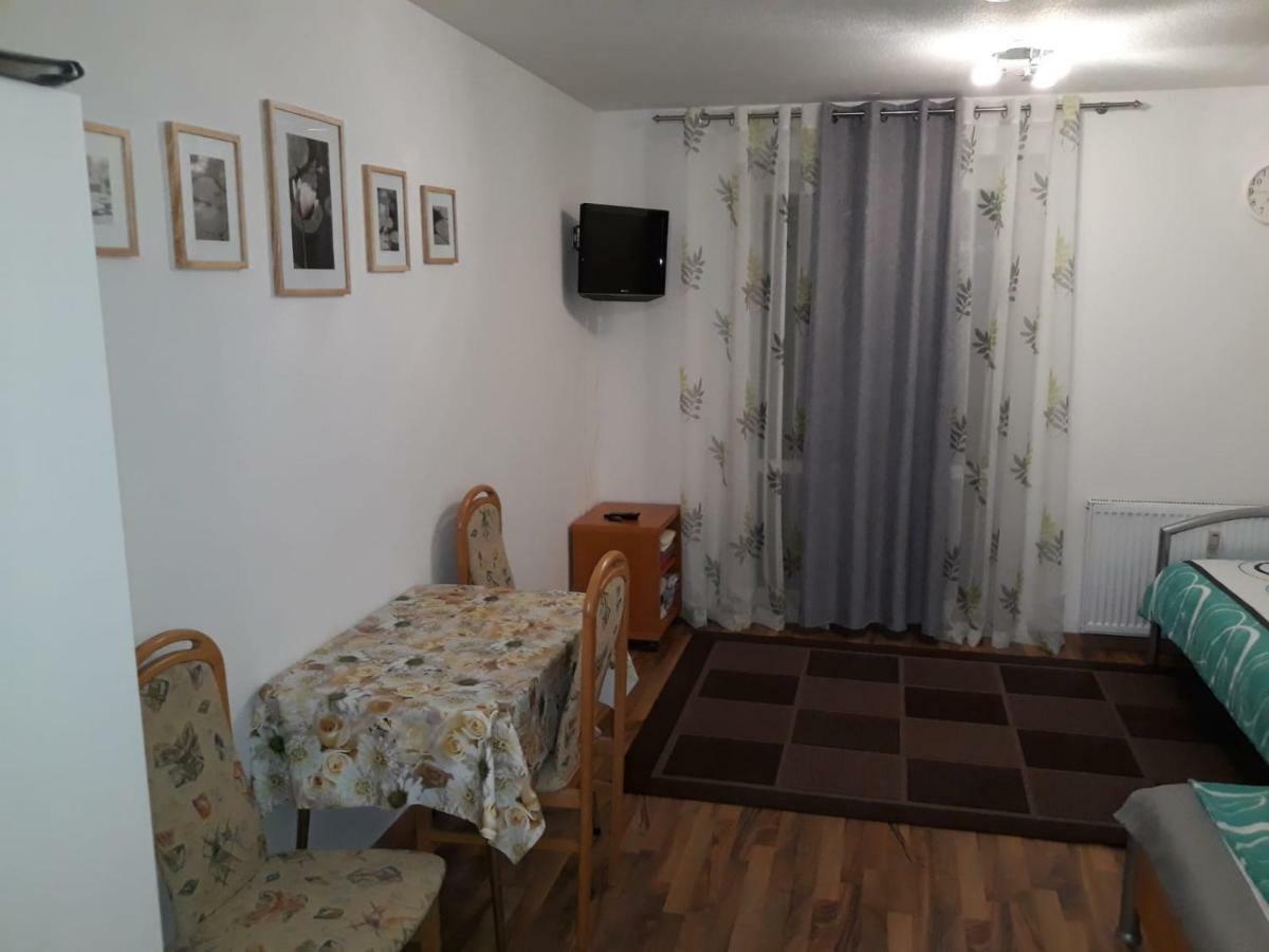 Apartment Homburg Uni-Naehe Екстериор снимка